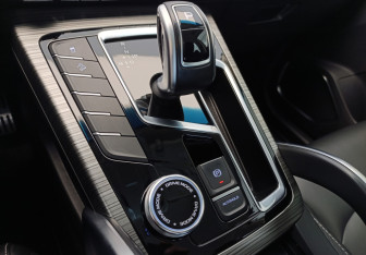 Подержанный автомобиль Belgee X70 2024 года (13 фото)