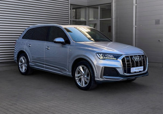 Подержанный автомобиль Audi Q7 2020 года (3 фото)