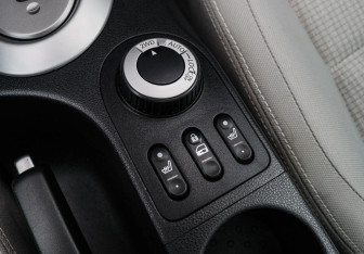 Подержанный автомобиль Nissan Qashqai 2012 года (15 фото)