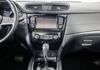 Подержанный автомобиль Nissan Qashqai 2020 года (11 фото)