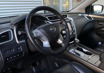 Подержанный автомобиль Nissan Murano Suv 2018 года (15 фото)