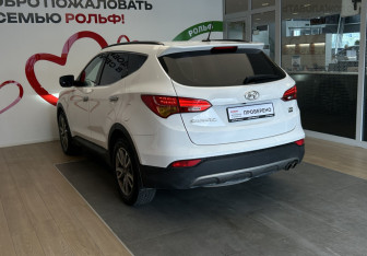 Подержанный автомобиль Hyundai Santa Fe 2013 года (6 фото)