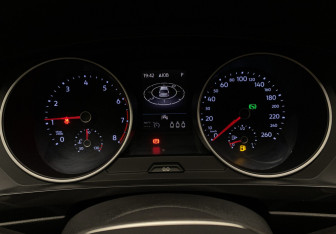 Подержанный автомобиль Volkswagen Tiguan 2021 года (21 фото)