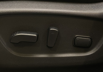 Подержанный автомобиль Nissan X-Trail 2022 года (13 фото)