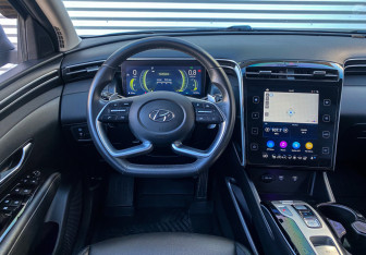 Подержанный автомобиль Hyundai Tucson 2022 года (13 фото)