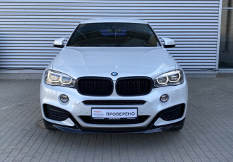 Подержанный автомобиль BMW X6 2017 года (2 фото)