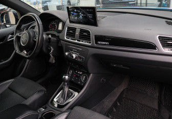 Подержанный автомобиль Audi Q3 2017 года (7 фото)