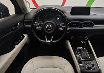 Подержанный автомобиль Mazda CX-5 2017 года (9 фото)