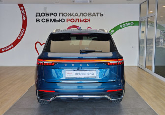 Подержанный автомобиль Geely Monjaro 2023 года (5 фото)