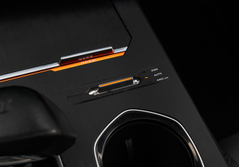 Подержанный автомобиль Changan UNI-K 2023 года (27 фото)