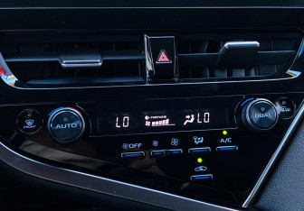 Подержанный автомобиль Toyota Camry Sedan 2023 года (19 фото)