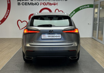 Подержанный автомобиль Lexus NX 2018 года (5 фото)