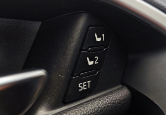 Подержанный автомобиль Toyota RAV4 2019 года (11 фото)