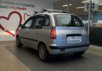 Подержанный автомобиль Hyundai Matrix 2006 года (7 фото)