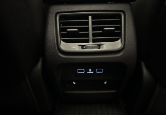 Подержанный автомобиль Geely Tugella 2021 года (12 фото)