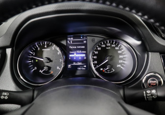 Подержанный автомобиль Nissan Qashqai 2020 года (10 фото)