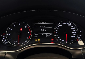 Подержанный автомобиль Audi A6 Sedan 2016 года (10 фото)