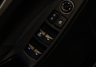 Подержанный автомобиль Hyundai Elantra Sedan 2015 года (8 фото)