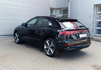 Новый Audi Q8 2025 (4 фото)