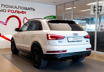 Подержанный автомобиль Audi Q3 2017 года (6 фото)