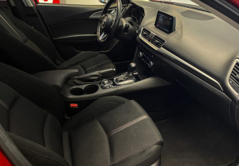 Подержанный автомобиль Mazda 3 Sedan 2017 года (7 фото)