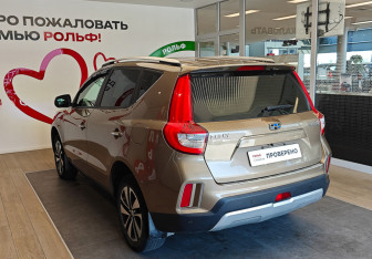 Подержанный автомобиль Geely Emgrand X7 2019 года (6 фото)