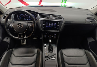 Подержанный автомобиль Volkswagen Tiguan 2020 года (10 фото)
