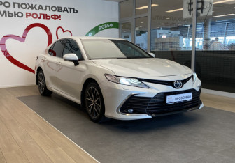 Подержанный автомобиль Toyota Camry Sedan 2021 года (3 фото)