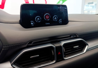 Подержанный автомобиль Mazda CX-5 2018 года (13 фото)