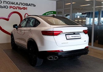 Подержанный автомобиль Geely Tugella 2022 года (6 фото)