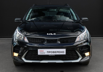 Подержанный автомобиль Kia Rio Hatchback 2021 года (2 фото)