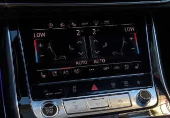 Подержанный автомобиль Audi Q7 2020 года (23 фото)