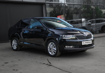 Подержанный автомобиль Skoda Rapid Liftback 2019 года (3 фото)