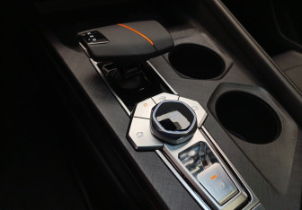 Подержанный автомобиль Changan UNI-V 2024 года (16 фото)