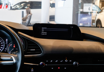 Подержанный автомобиль Mazda 3 Sedan 2020 года (20 фото)