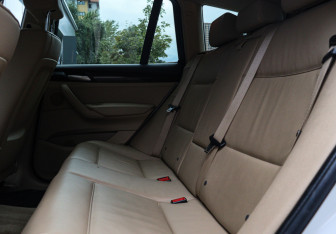 Подержанный автомобиль BMW X3 2012 года (9 фото)