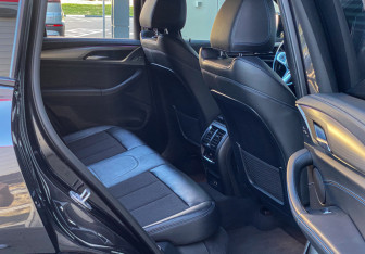 Подержанный автомобиль BMW X3 2020 года (11 фото)