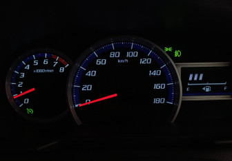 Подержанный автомобиль Toyota Tank 2019 года (14 фото)