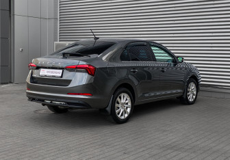 Подержанный автомобиль Skoda Rapid Liftback 2020 года (5 фото)