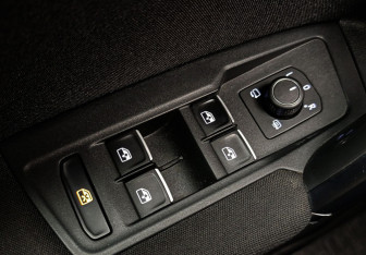 Подержанный автомобиль Volkswagen Tiguan 2018 года (18 фото)