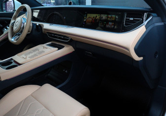 Подержанный автомобиль Voyah Free 2023 года (8 фото)