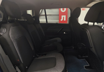 Подержанный автомобиль Citroen C4 Picasso 2017 года (8 фото)
