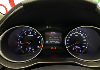 Подержанный автомобиль Kia Ceed Wagon 2021 года (13 фото)