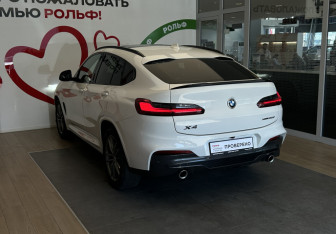 Подержанный автомобиль BMW X4 2019 года (6 фото)