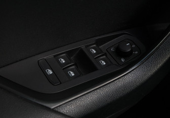 Подержанный автомобиль Skoda Karoq 2020 года (23 фото)