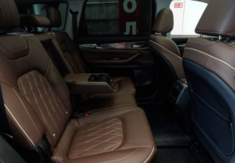 Подержанный автомобиль Exeed VX 2023 года (8 фото)