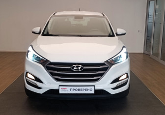 Подержанный автомобиль Hyundai Tucson 2016 года (2 фото)
