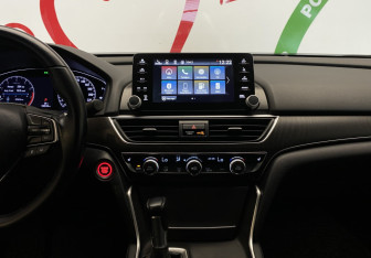 Подержанный автомобиль Honda Accord Sedan 2019 года (10 фото)