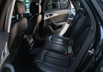 Подержанный автомобиль Audi A6 Sedan 2011 года (8 фото)