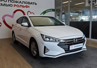 Подержанный автомобиль Hyundai Elantra Sedan 2020 года (3 фото)